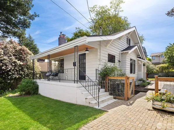 457 N 65th Street, Seattle, WA 98103
