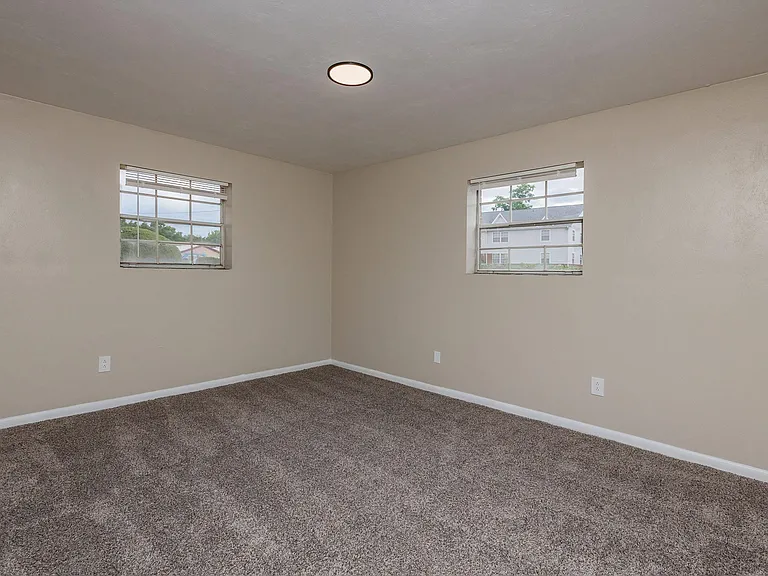 702 Townside Rd SW — Photo 16