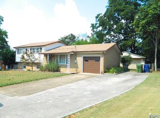 302 Mountain Gap Rd SE, Huntsville, AL 35803