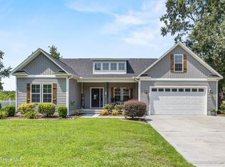 176 River Landing Dr, Rocky Point, NC 28457