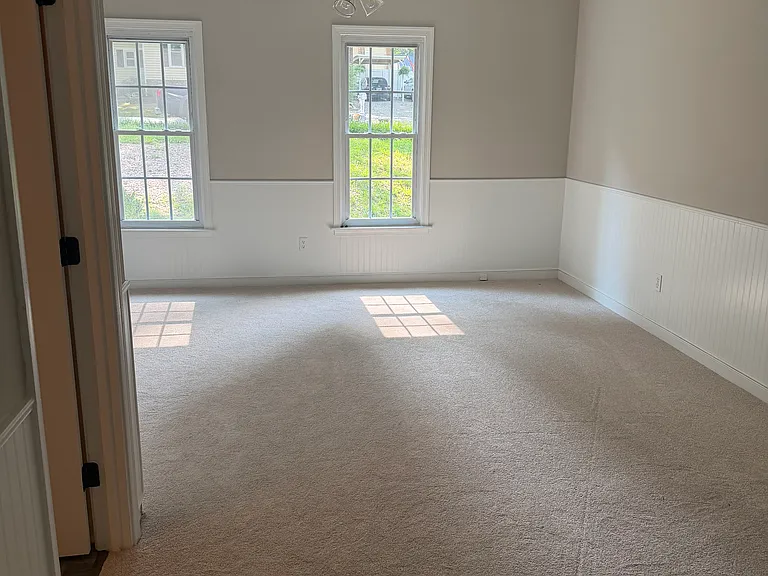 4817 Valencia Pl — Photo 2