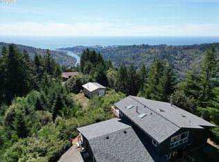 17450 Mountain Dr, Brookings, OR 97415