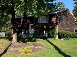 137 Braunsdorf Rd, Pearl River, NY 10965