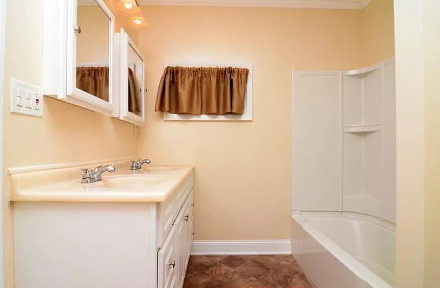 90 Conklin Avenue - 4 — Photo 4