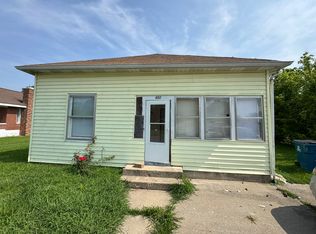 622 E Maple St, Scott City, MO 63780