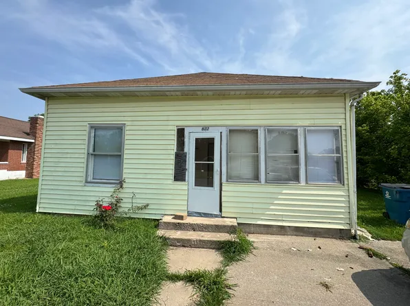 622 E Maple St, Scott City, MO 63780