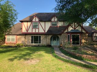8212 Canterbury Dr, Orange, TX 77632