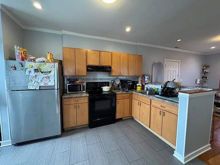 1148 N Keeler Ave #1W — Photo 1