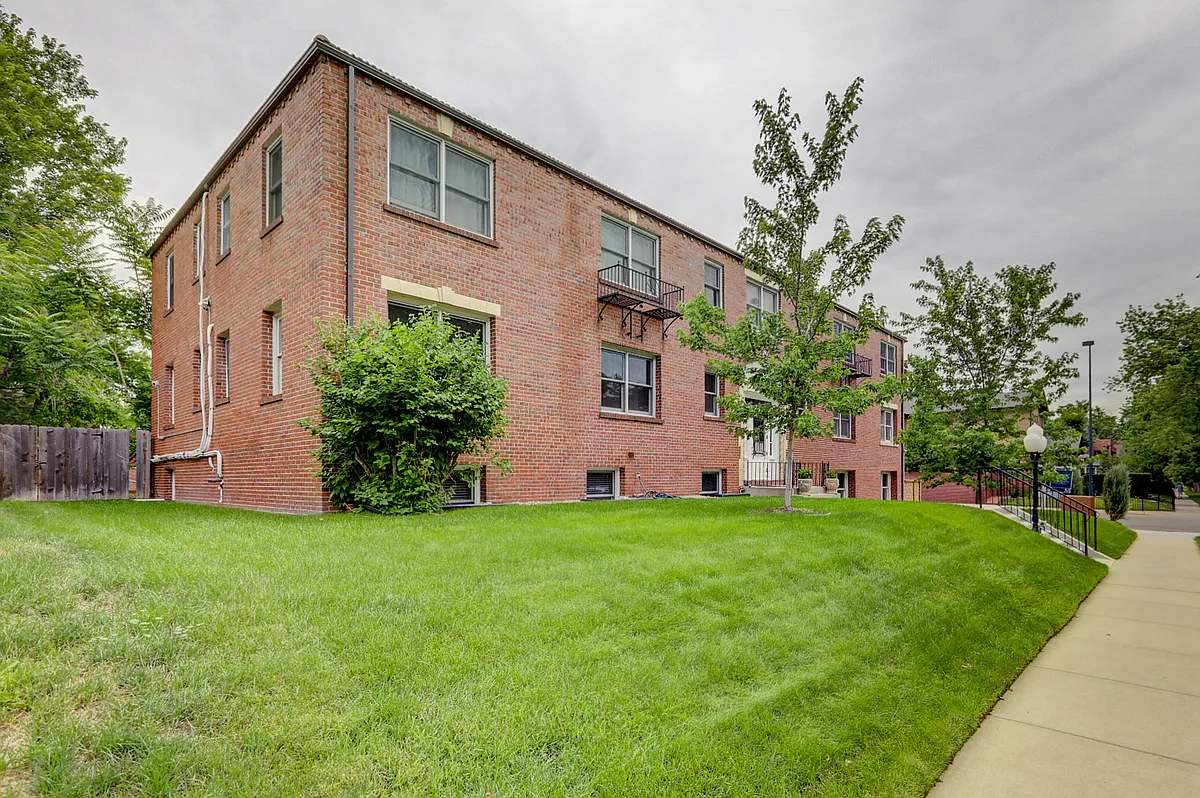 Building Photo - 290 S Humboldt St