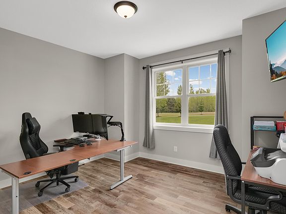 5th image of 8662 240th St E