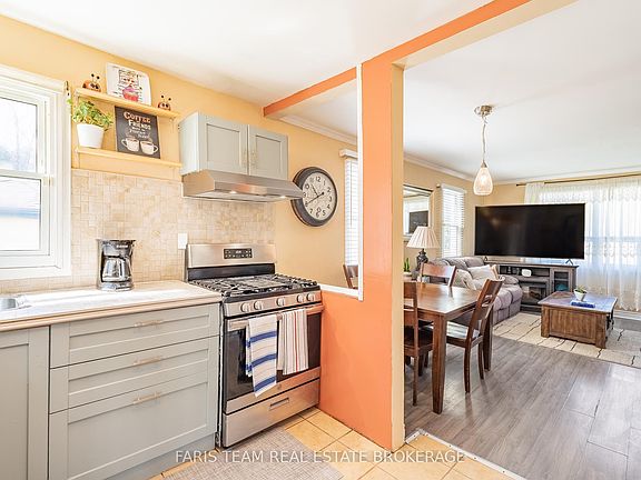 5th image of 2083 Lilac Dr