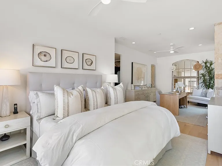 3306 Marcus Ave — Photo 18