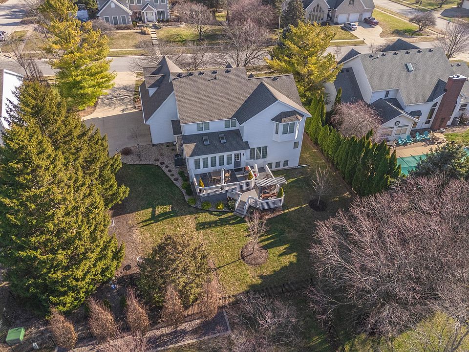 2nd image of 2006 Woodbine Rd