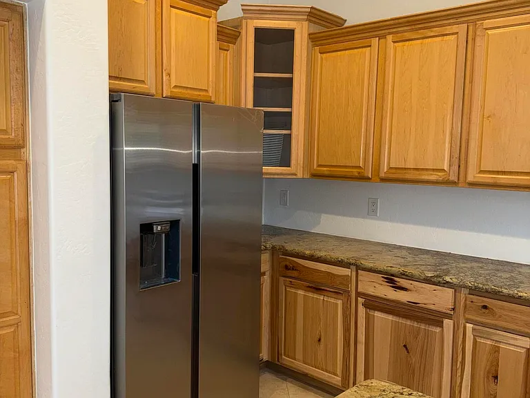 4542 N 111th Dr — Photo 30
