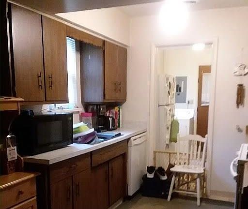 2nd image of 616 Concord Ave