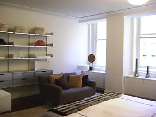 Rented by Corcoran | media 21