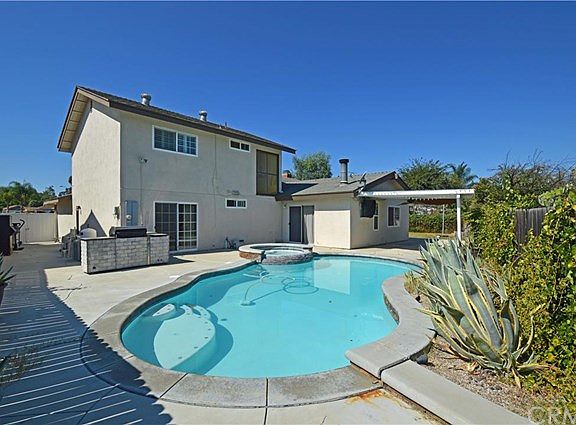 2nd image of 14959 Beechwood Ln