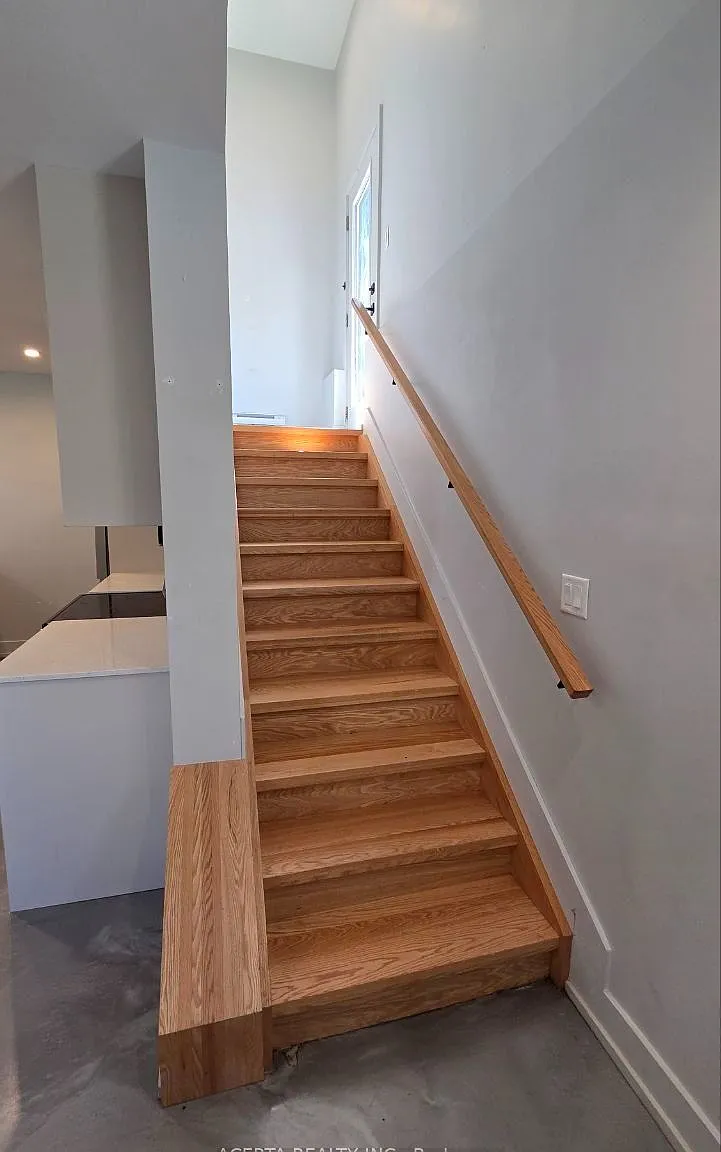3 bed, $2,300 — Photo 4