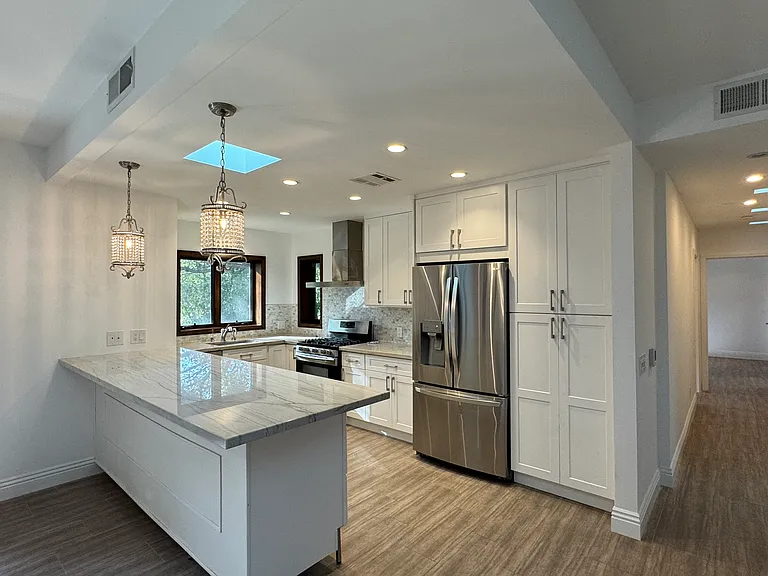 1020 N Moraga Dr — Photo 8