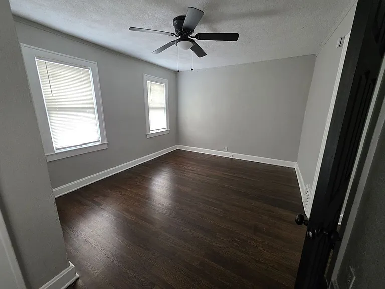3726 Indiana Ave — Photo 12