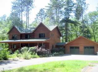 618 W Indian Woods Trl, Indian River, MI 49749