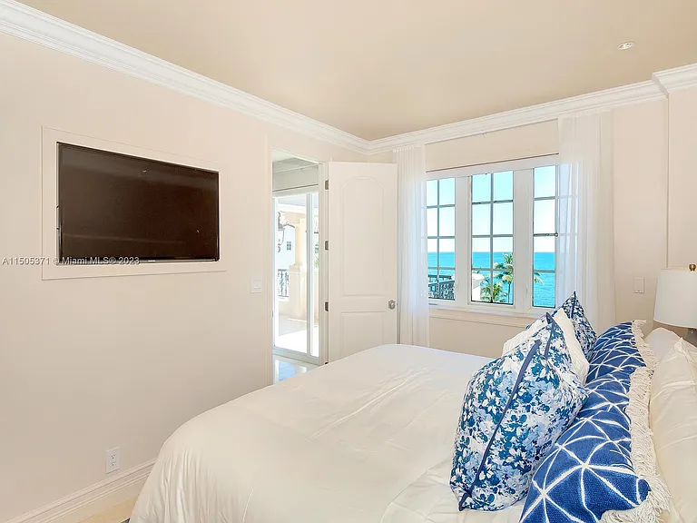 19251 Fisher Island Dr #19251 — Photo 50