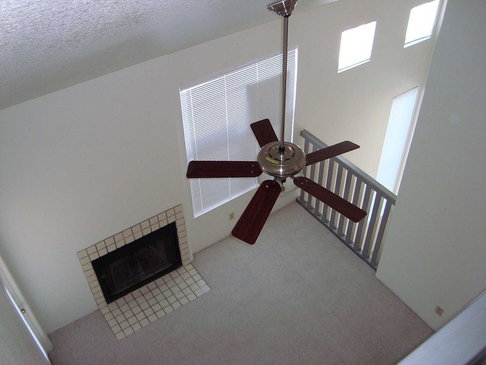 2nd image of 154 W 5th St