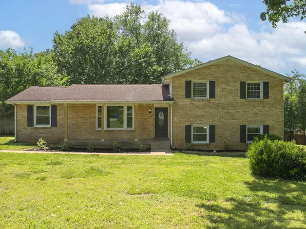 514 Woodbury Dr, Clarksville, TN 37042