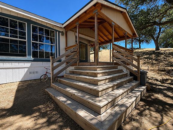 2nd image of 15901 Caliente Creek Rd