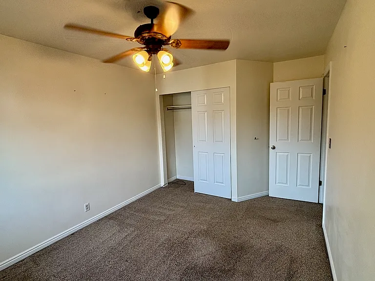 814 W Sweet Meadow Ln — Photo 14