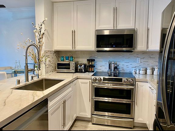 2nd image of 3550 Lebon Dr Unit 6104