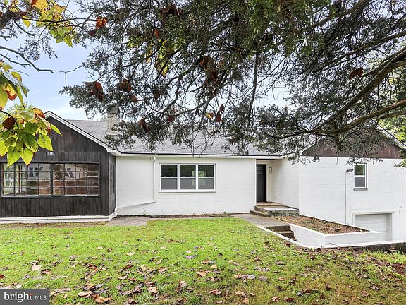 2nd image of 15107 Bloyers Ave