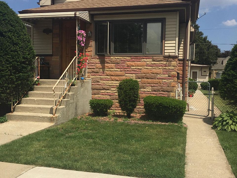 1st image of 5025 N Melvina Ave #2