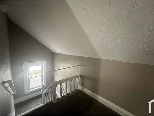 1390 W Woodruff Ave — Photo 16