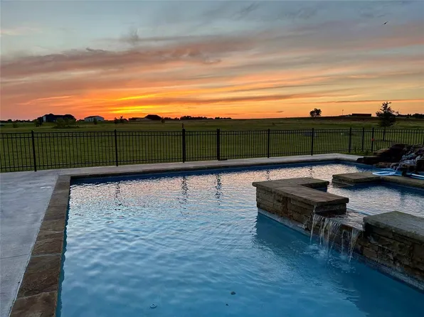 10901 Secretariat Dr, Mustang, OK 73064