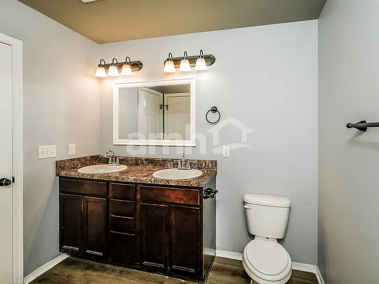 2613 W Huntsville St — Photo 17