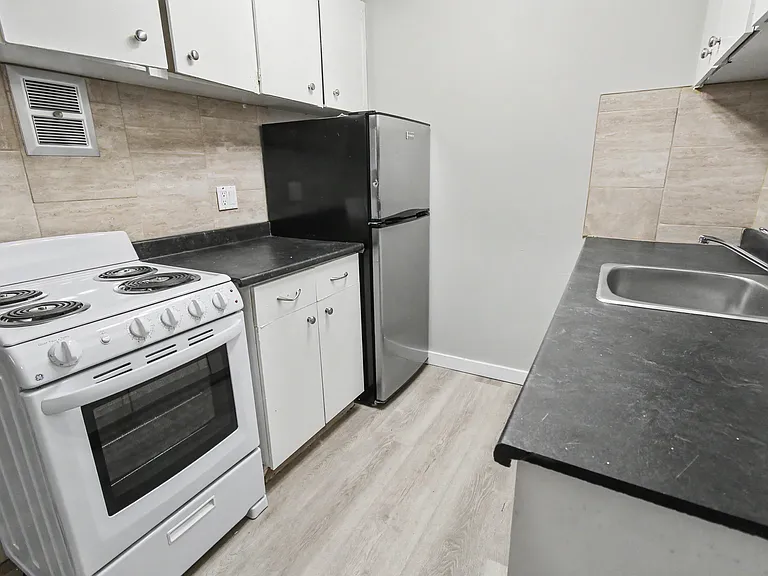 10711 103rd St NW — Photo 11