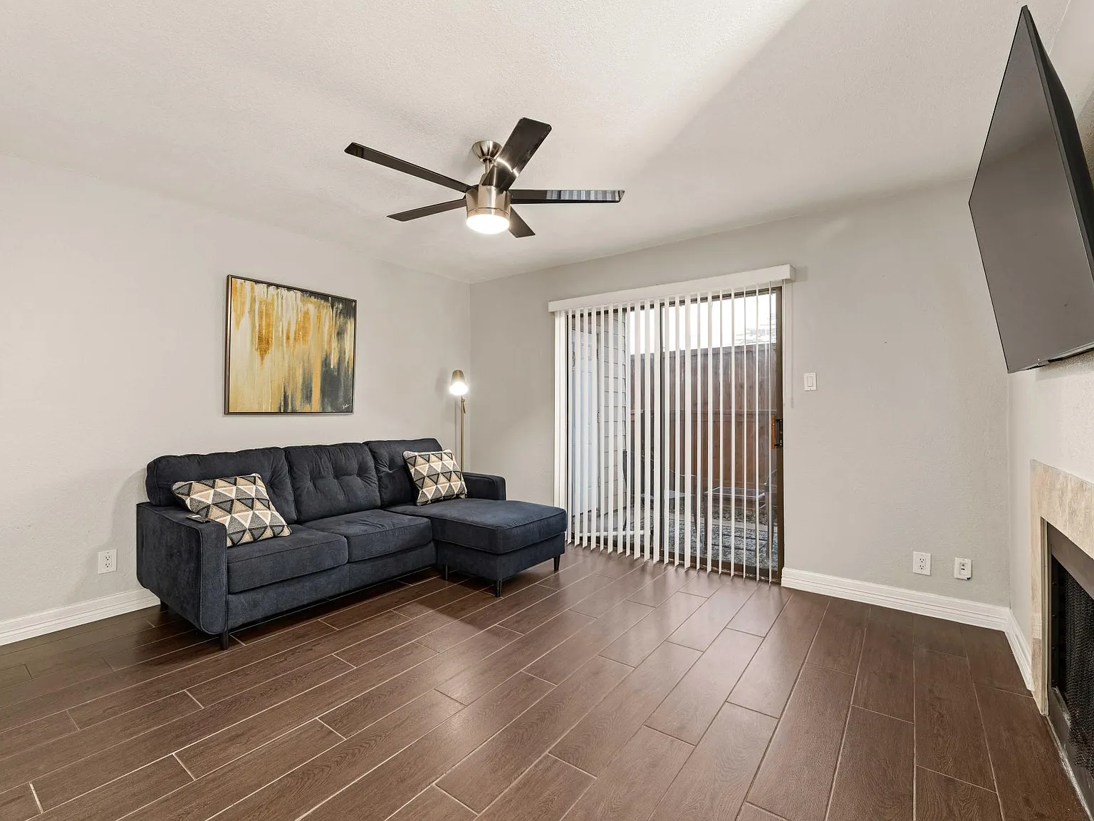 1 bed, 651 sqft, $1,250 — Photo 2