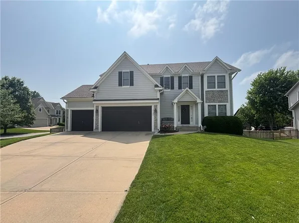 15480 S Gallery St, Olathe, KS 66062