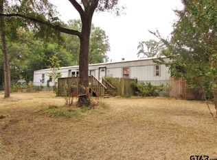 601 An County Rd #385, Palestine, TX 75801