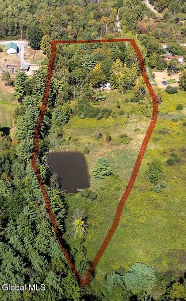 2nd image of 140 Ruckytucks Road