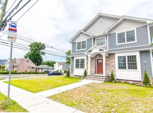 518 N Midland Ave, Saddle Brook, NJ 07663
