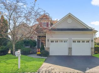 281 Ruben Ct, Monroe Township, NJ 08831