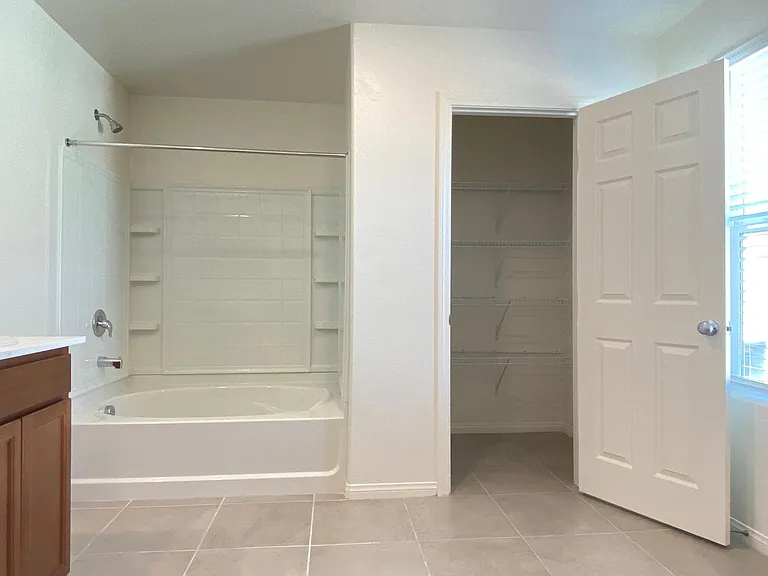 6982 Solano Canyon Ave — Photo 24