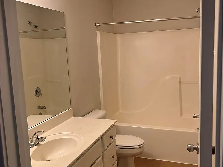 1111 Brookshire Dr — Photo 15