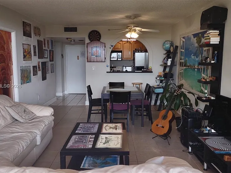 1470 NE 123rd St #A606 — Photo 5
