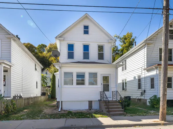 2647 White St, Dubuque, IA 52001