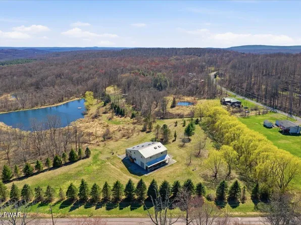 230 Big Hills Rd, Lake Ariel, PA 18436
