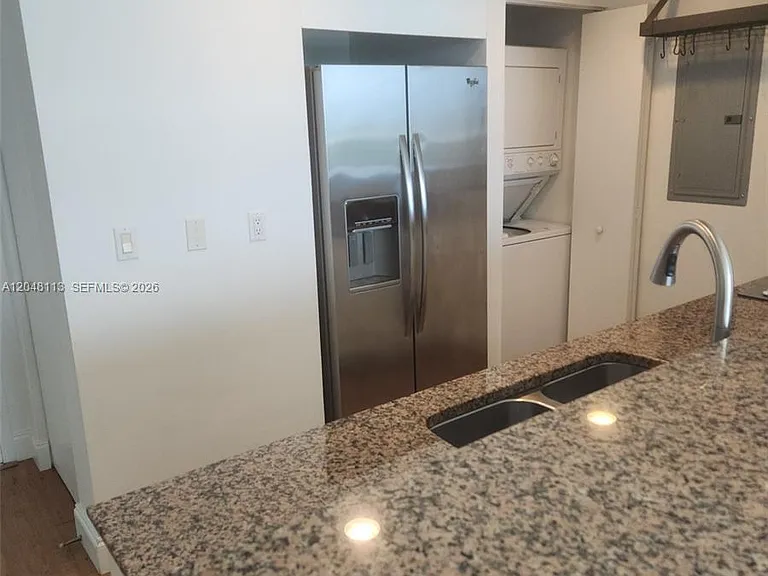 325 Biscayne Blvd #1420 — Photo 5
