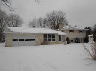 5430 Somerset Dr, Fairview, PA 16415